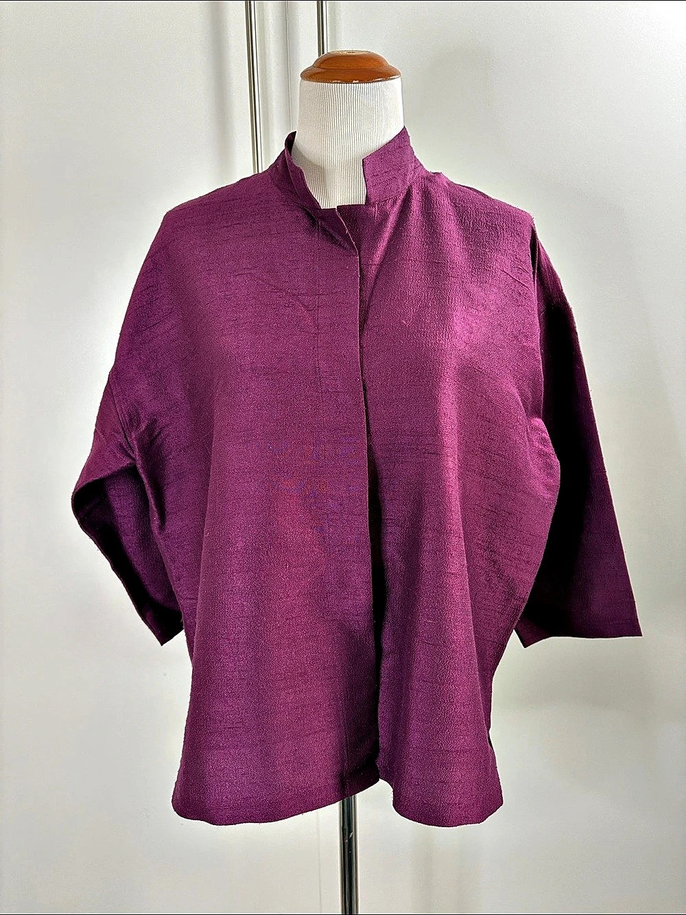 Eileen Fisher 100% Raw Silk Button Top in Purple Small Like New